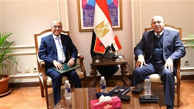  وزير الصناعة يستقبل سفير المغرب بالقاهرة لبحث التعاون في الصناعة والنقل 