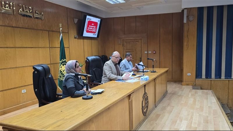 محافظ القليوبية خلال