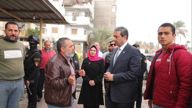 محافظ دمياط خلال