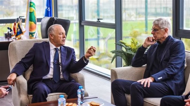 أرسين فينجر مع هاني