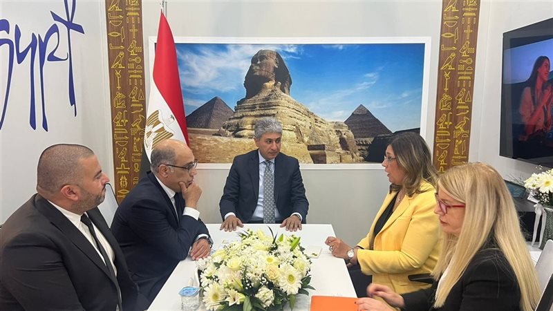 لقاءات وزير السياحة