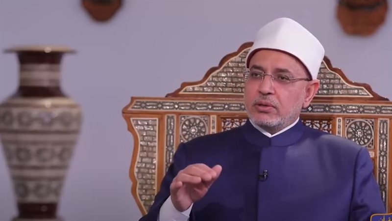 الدكتور سلامة داود،