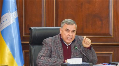 محافظ الإسكندرية يلتقي مسئولي منافذ بيع السلع الغذائية استعدادا لاستقبال شهر رمضان