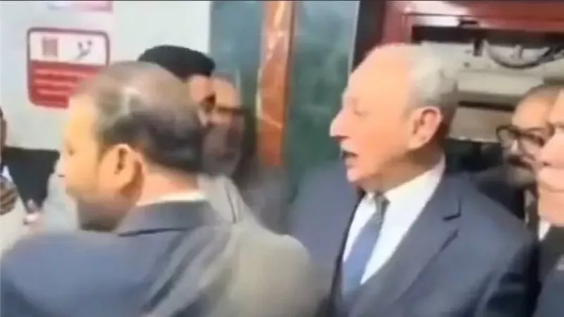 الأسانسير وقع، العناية