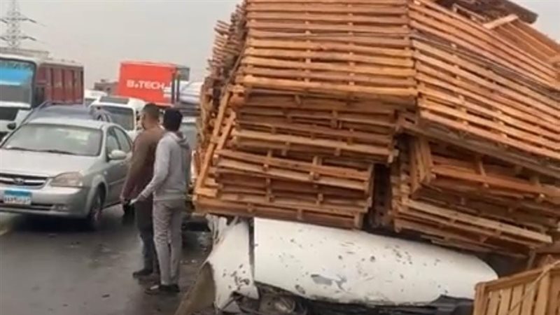 حادث تصادم بالطريق