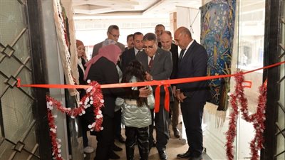 افتتاح معرض 