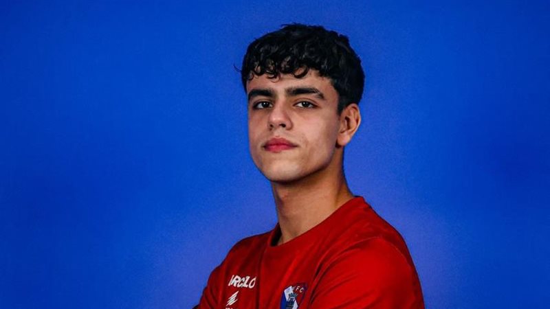 ياسين عمرو لاعب جل