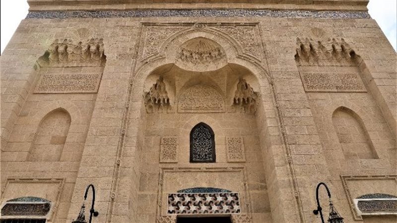غلق دار مناسبات الإمام