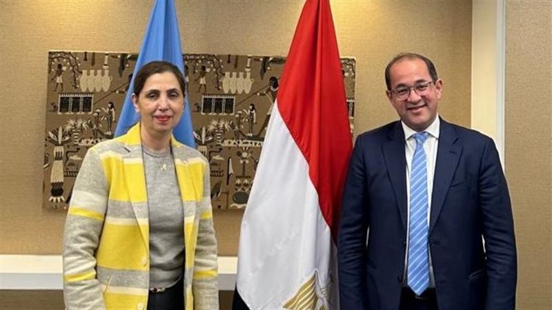 وزير المالية مع رولا