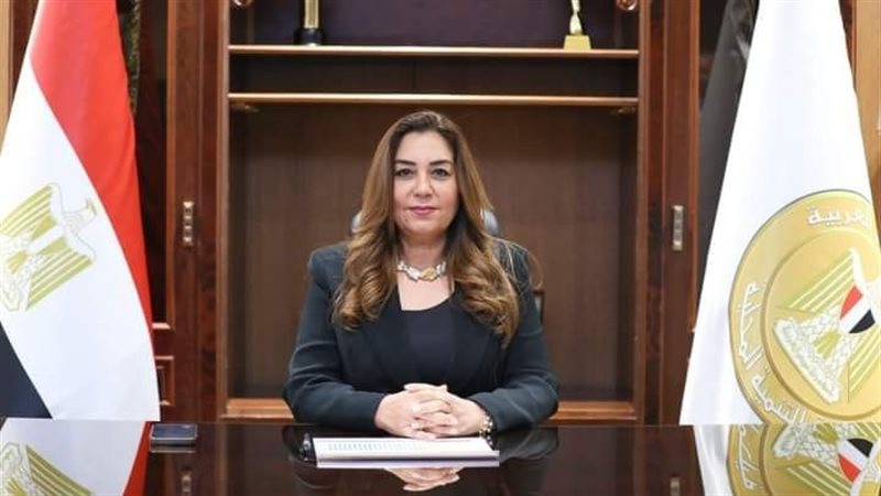  الدكتورة منال عوض