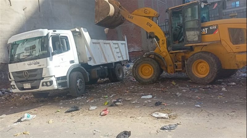 رفع تراكمات القمامة