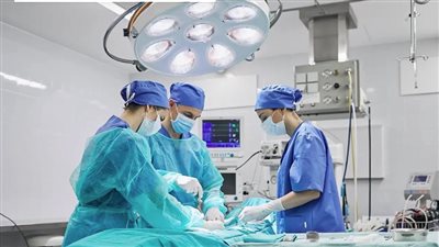 مستشفى جراحات اليوم الواحد بأشمون ينقذ مريضة من شلل الأحبال الصوتية