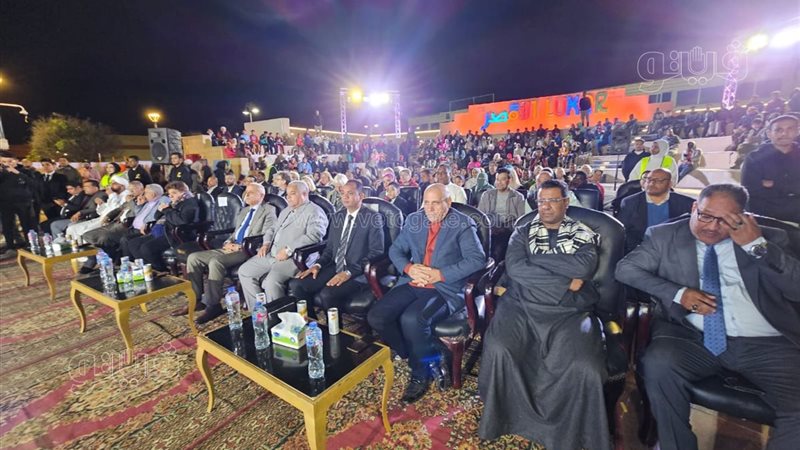 محافظ الأقصر يشهد