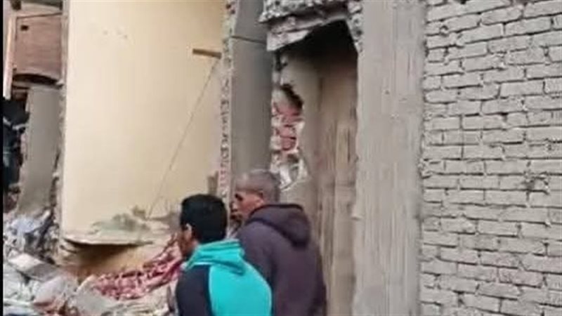 المعمل الجنائى يفحص