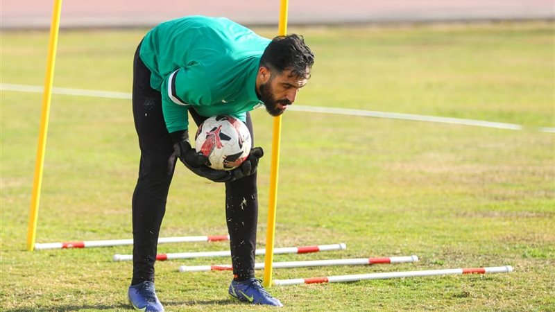 عصام ثروت، فيتو