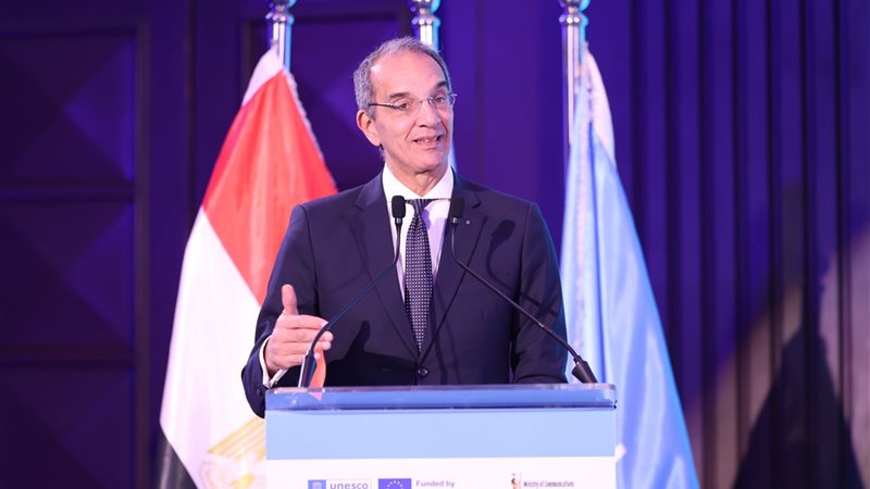 د. عمرو طلعت، فيتو