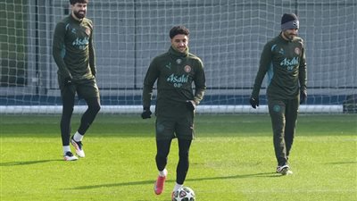 مرموش يشارك في المران الختامي لمانشستر سيتي قبل مواجهة ريال مدريد 