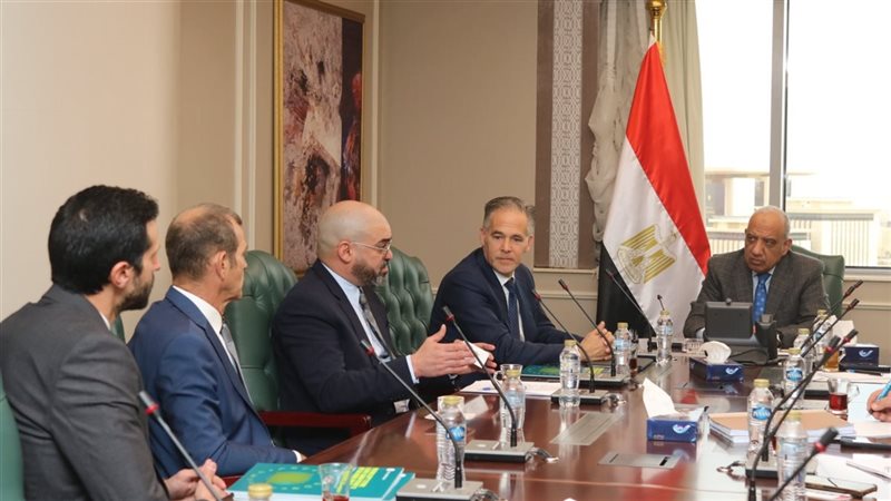 لقاء وزير الكهرباء