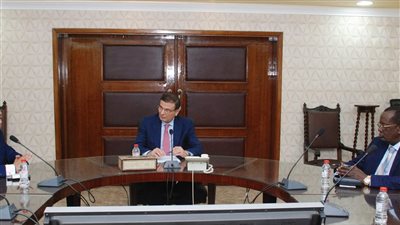 وزير الزراعة يتابع الموقف التنفيذي للمزرعة المصرية الأوغندية المشتركة