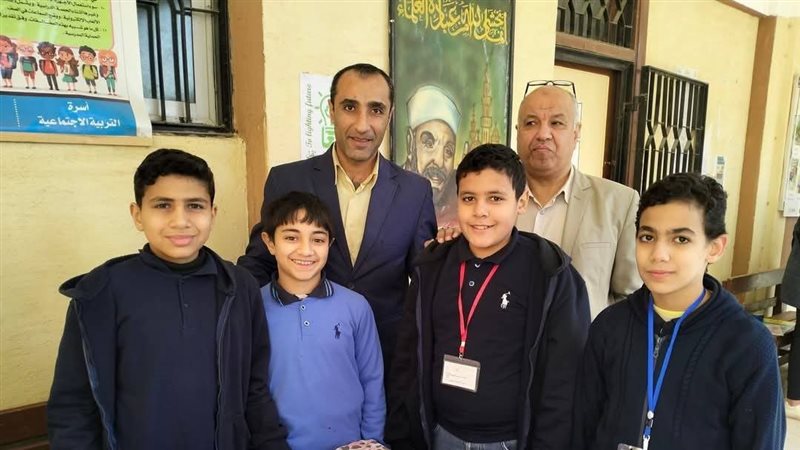 طلاب المدارس بأهمية