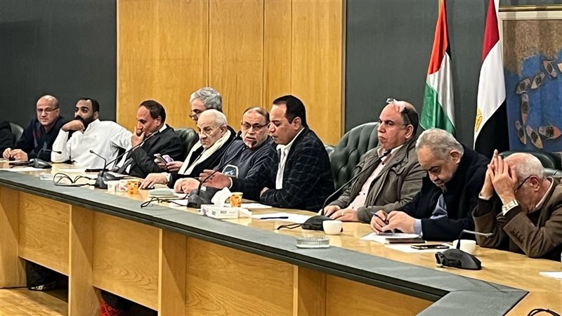اجتماع اللجنة المشرفة