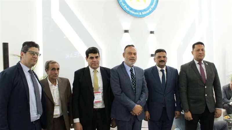 رئيس الهيئة أثناء
