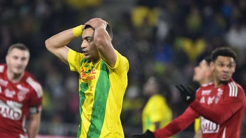 مصطفى محمد، فيتو