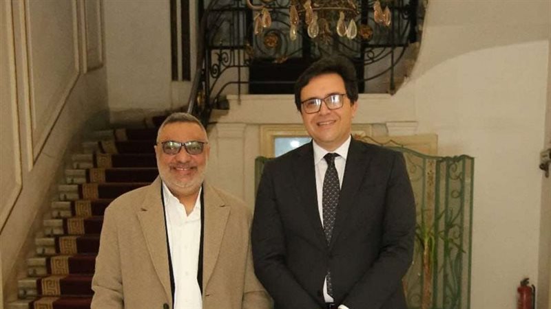 وزير الثقافة والمشرف