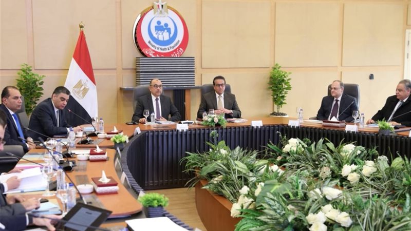 اجتماع د.خالد عبدالغفار،