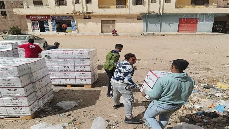 تعبئة آلاف من كراتين