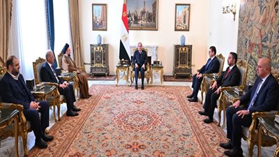 السيسي يشدد لرئيس تيار الحكمة الوطني العراقي على أهمية الحفاظ على أمن واستقرار العراق وتسخير الإمكانات لدعم جهود التنمية.. ويؤكد لرئيسة البرلمان القبرصي تعزيز التعاون في الطاقة والتجارة والاستثمار