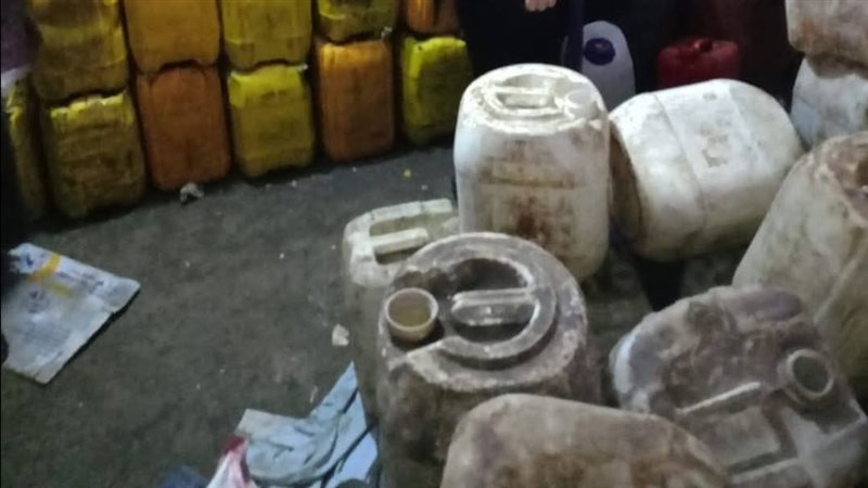 ضبط زيوت مجهولة المصدر،