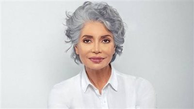 سوسن بدر تكشف كواليس أول أعمالها وكيف دعمها عادل إمام (فيديو)