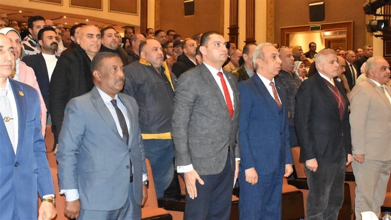 جانب من الندوة
