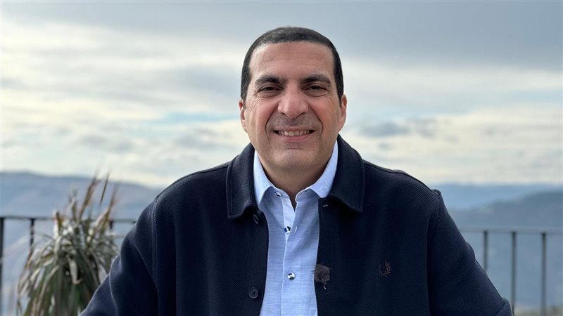  الدكتور عمرو خالد،