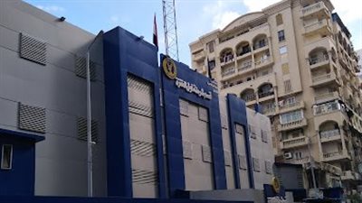 التحقيق في مصرع فتاة سقطت من الدور الـ13 أثناء تعليق زينة رمضان بالإسكندرية 