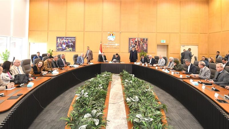اجتماع وزير الاسكان
