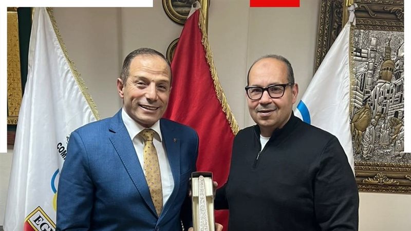 أيمن علي مع ياسر