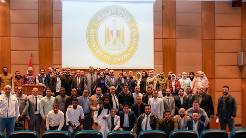 المراقبين والباحثين