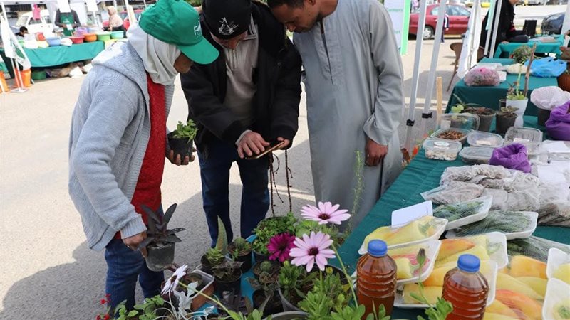 إقبال المواطنين على