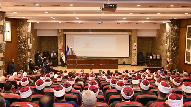 محافظ البحيرة تشهد