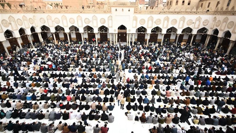 إفطار الطلاب الوافدين