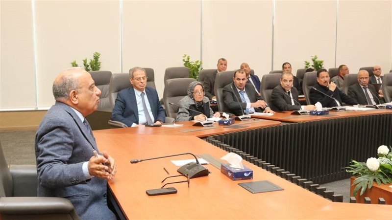 اجتماع وزير الكهرباء