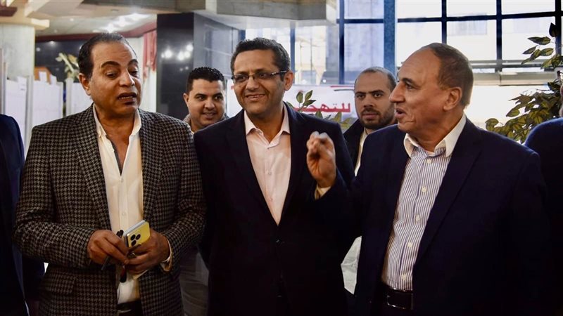 الصحفيون عبد المحسن