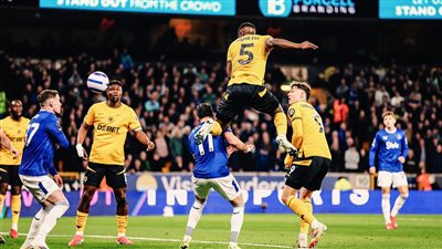 وولفرهامبتون يقسو على ليستر سيتي بثلاثية في الدوري الإنجليزي 