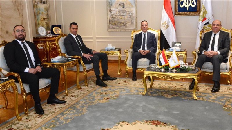 وزير الطيران المدني