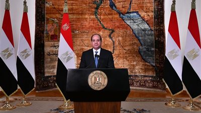  بالأسماء، السيسي يكرم عددا من أسر الشهداء ومصابي العمليات الحربية
