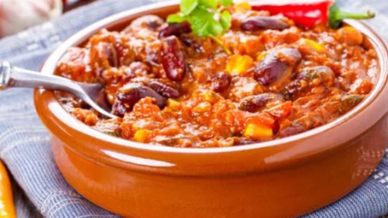 الفول بالسجق، فيتو