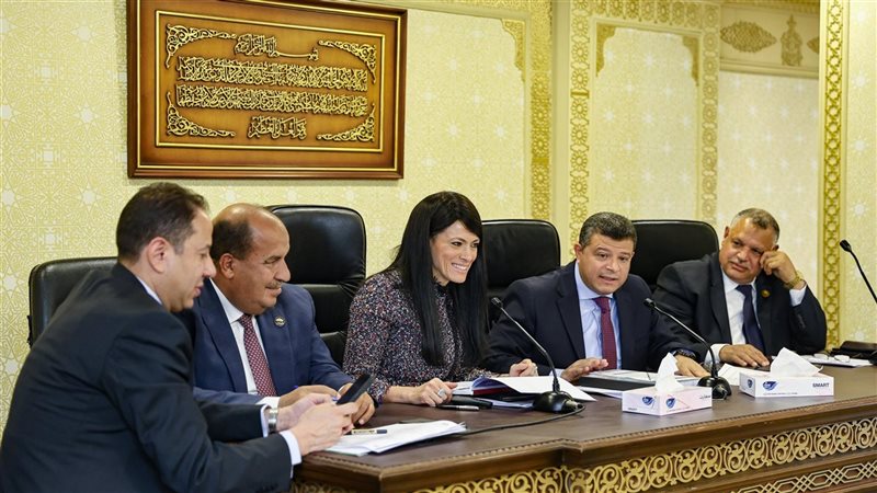 جانب من اجتماعات