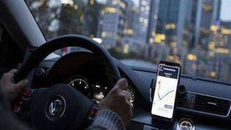 ضبط سائق تابع لتطبيق